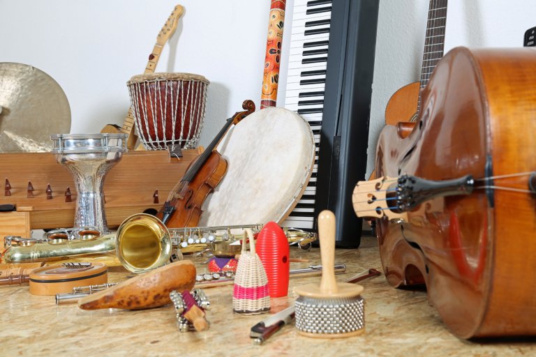 Cómo proteger instrumentos musicales en tu trastero